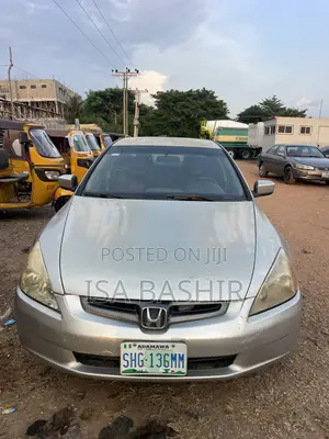 Honda Accord 2004 Silver