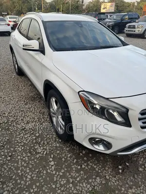 Mercedes-Benz GLA 250 2018 White