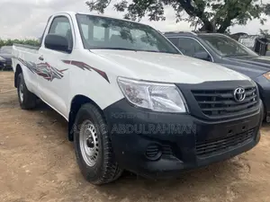Toyota Hilux 2015 White