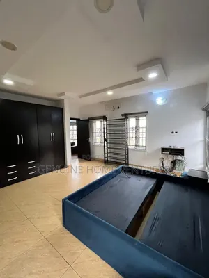 4bdrm Duplex in Mende for sale