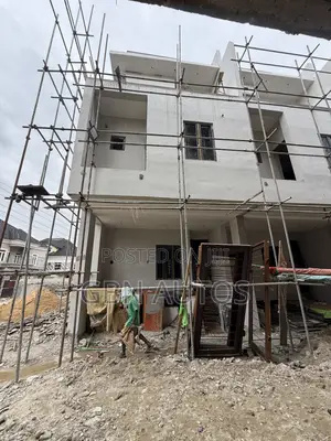 Furnished 4bdrm Townhouse/Terrace in Zenith Bank Estate, Lekki for sale