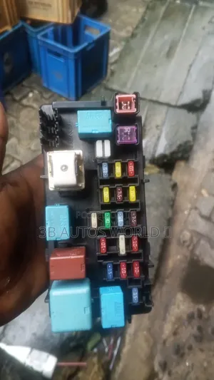 Fusebox for Toyota Tundra 08