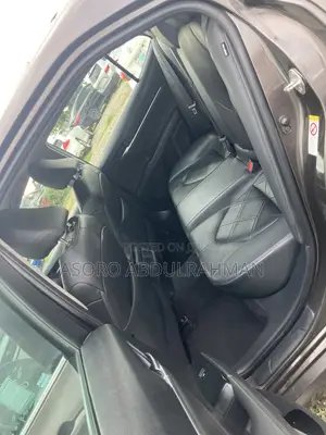Toyota Camry 2018 Brown