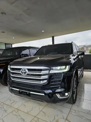 New Toyota Land Cruiser 2025 Black