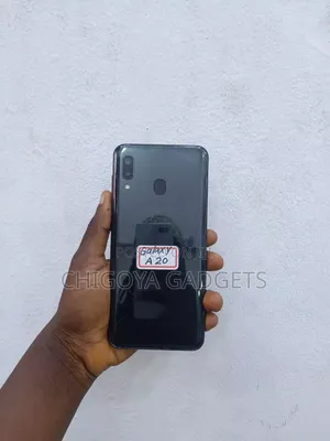Samsung Galaxy A20 64 GB Blue