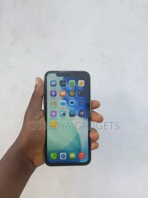 Apple iPhone 11 64 GB White