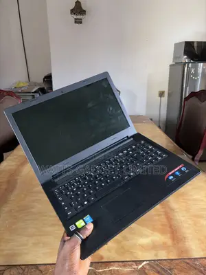 Laptop Lenovo IdeaPad 100 8GB Intel Core i3 HDD+SSD 500GB