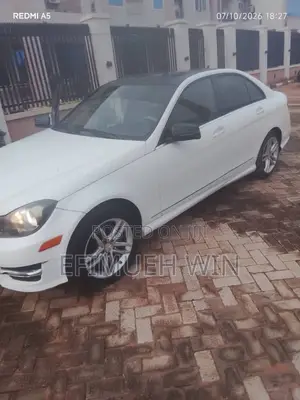 Mercedes-Benz C300 Luxury 4Matic Sedan AWD (3.0L 6cyl 7A) 2012 White