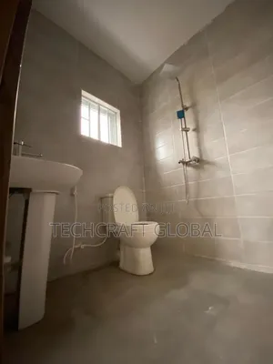 3bdrm Block of Flats in United Estate, Sangotedo for rent