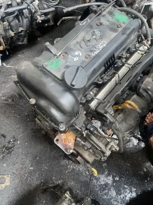 HYUNDIA Accent Engine 2012