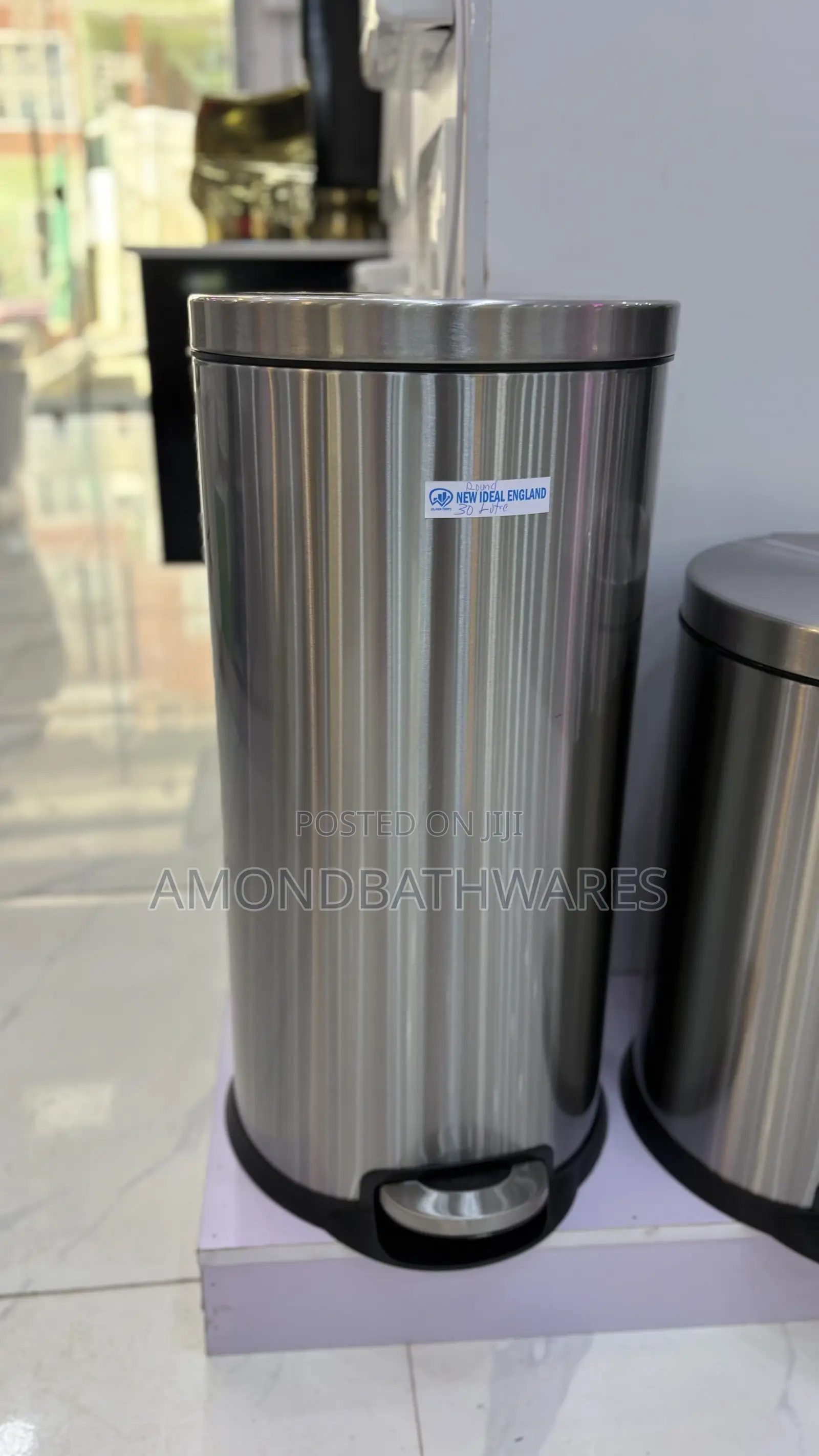 Cyclinder Shaped 30l Trash Can