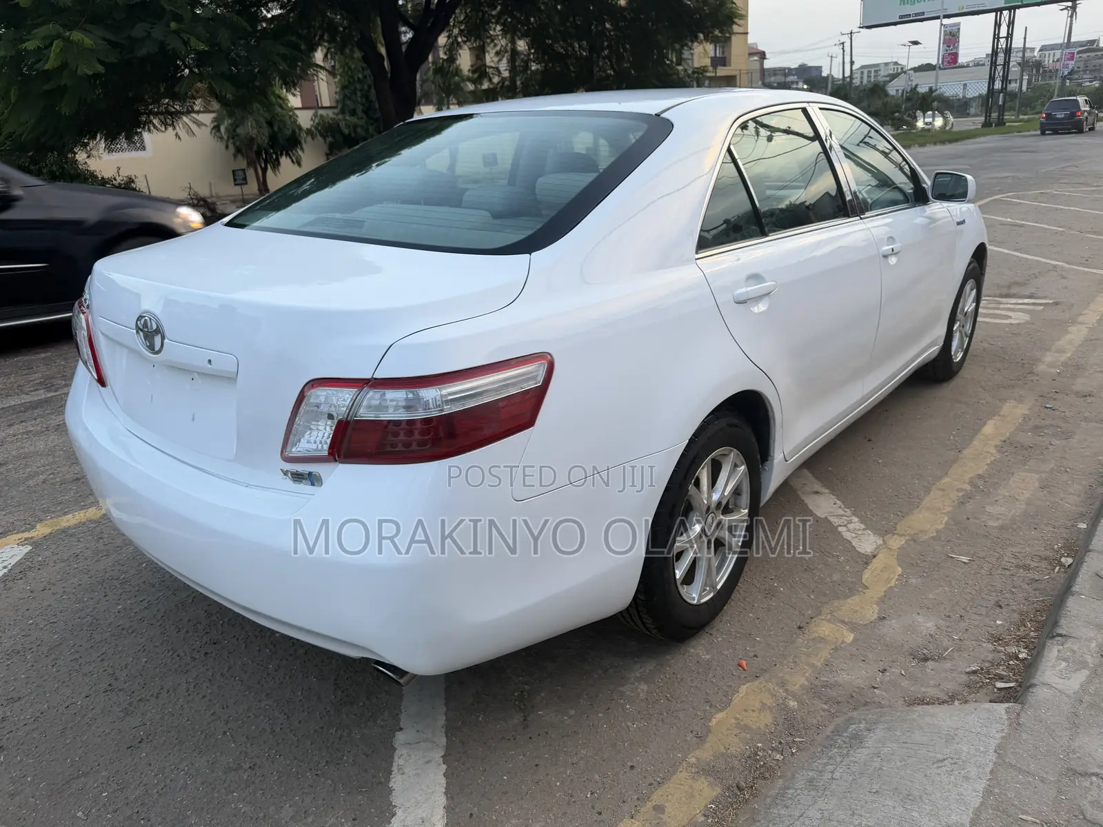 Toyota Camry Hybrid 2009 White