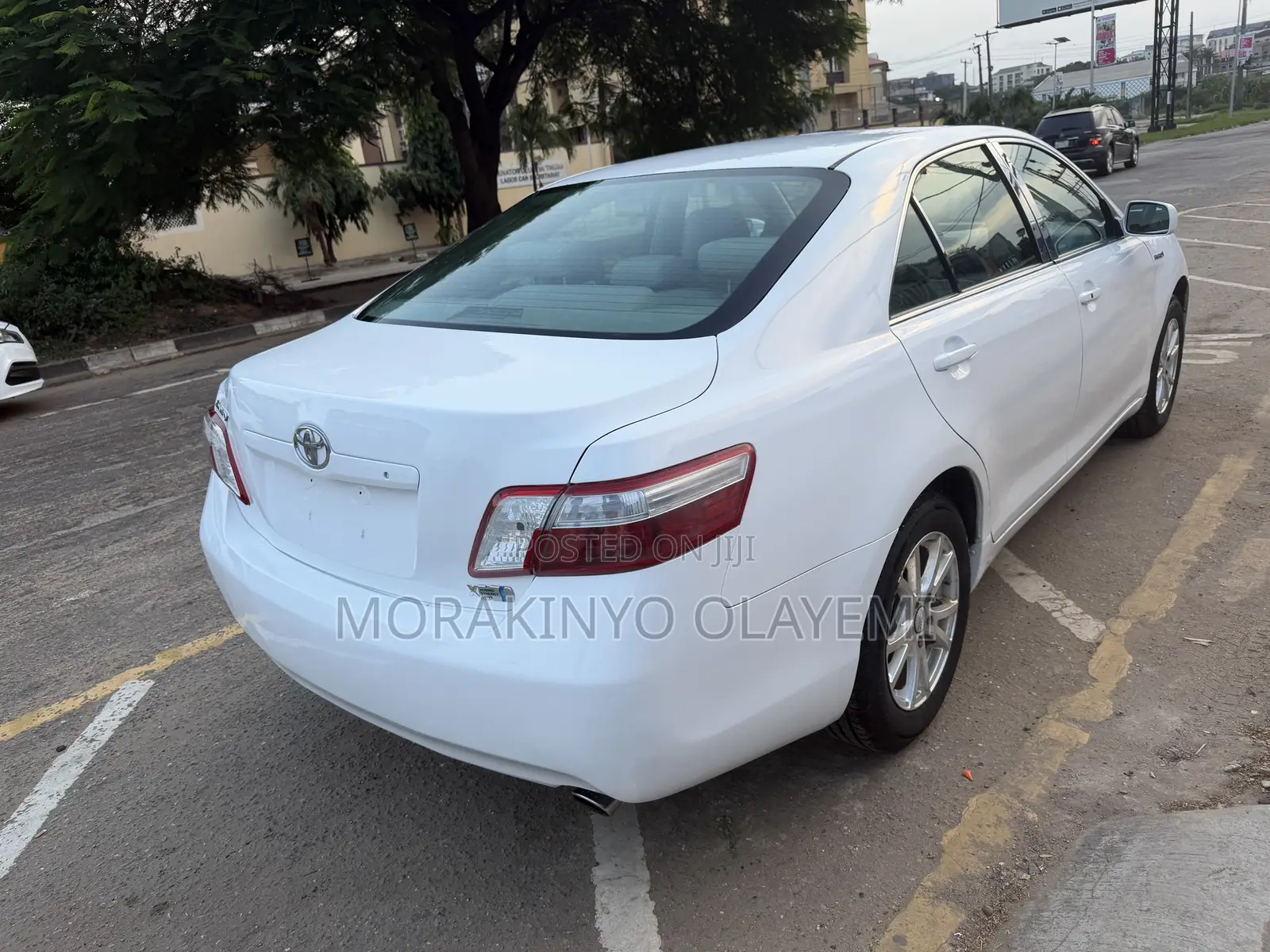 Toyota Camry Hybrid 2009 White