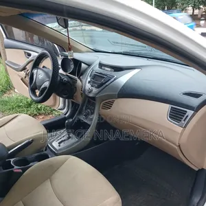 Hyundai Elantra 2014 White