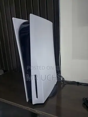 Sony PlayStation 5 Ps5 With 2 Controllers