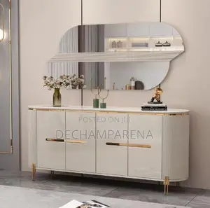Elegance and Classy Mirror Console