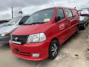 Toyota HiAce 2007 Red