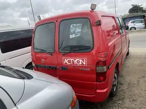 Toyota HiAce 2007 Red