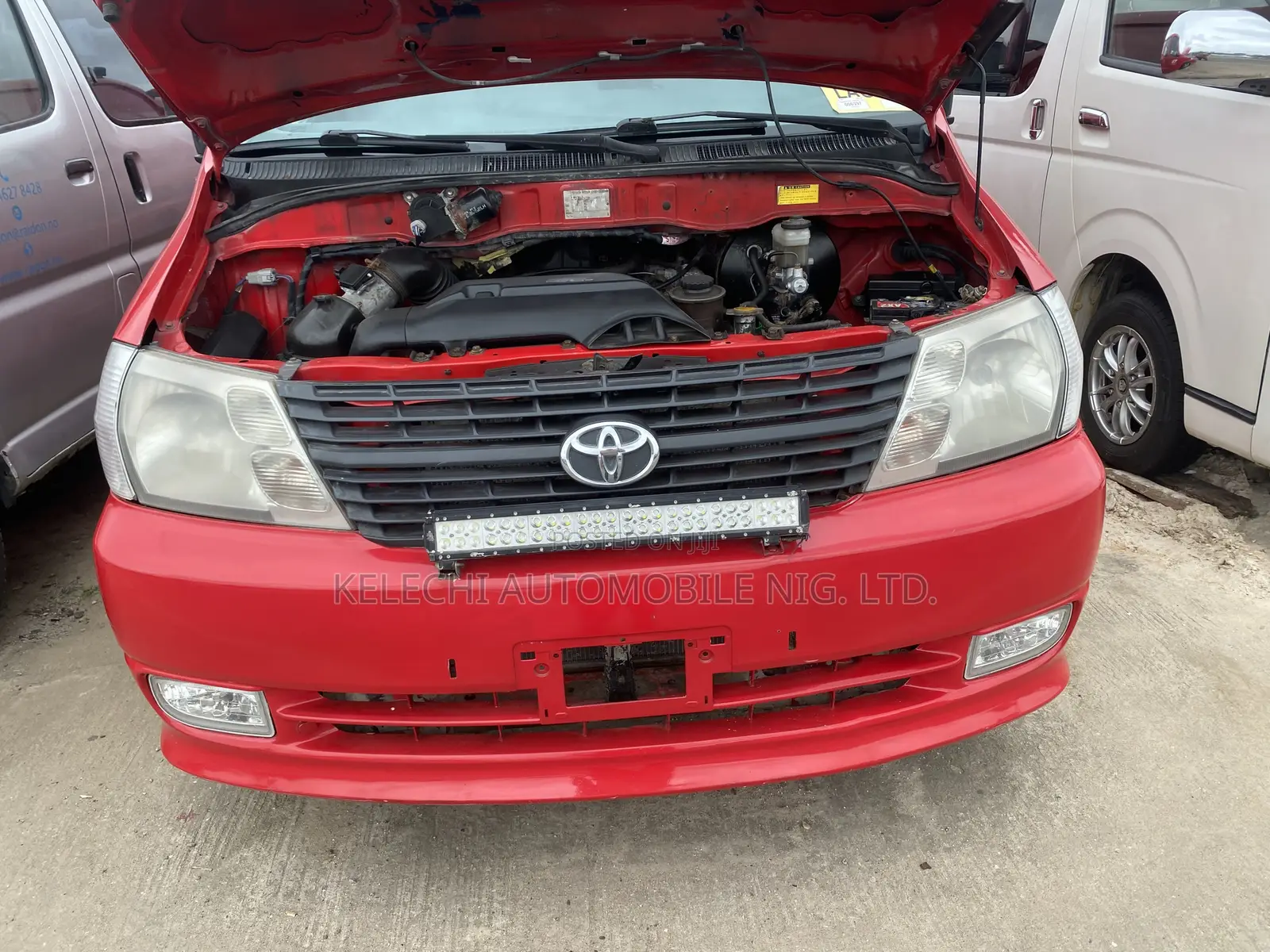 Toyota HiAce 2007 Red