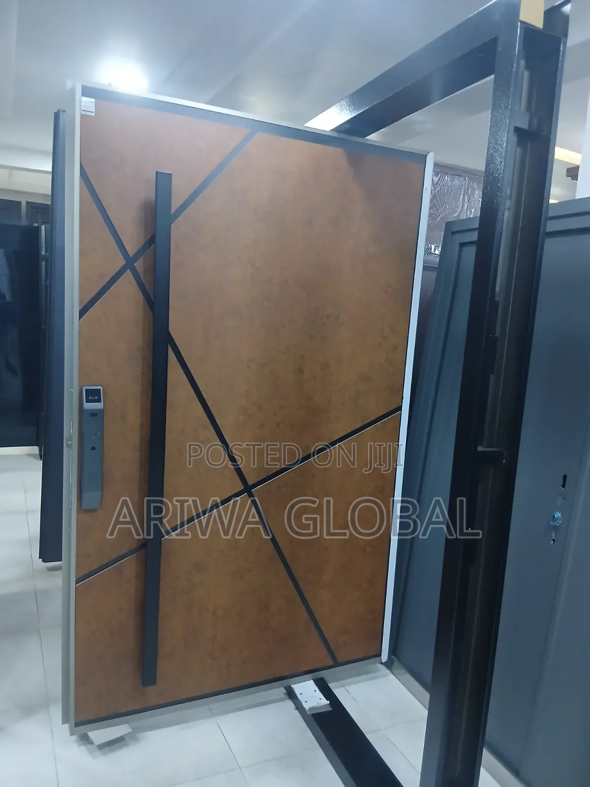 Quality Standard Security Turkey Pivot Door