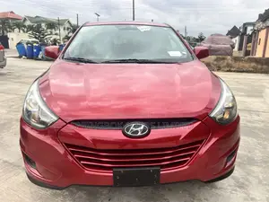 Hyundai Tucson SE AWD 2014 Red
