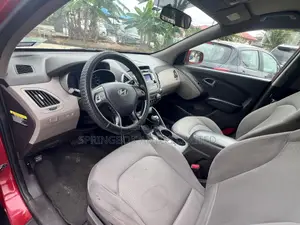 Hyundai Tucson SE AWD 2014 Red