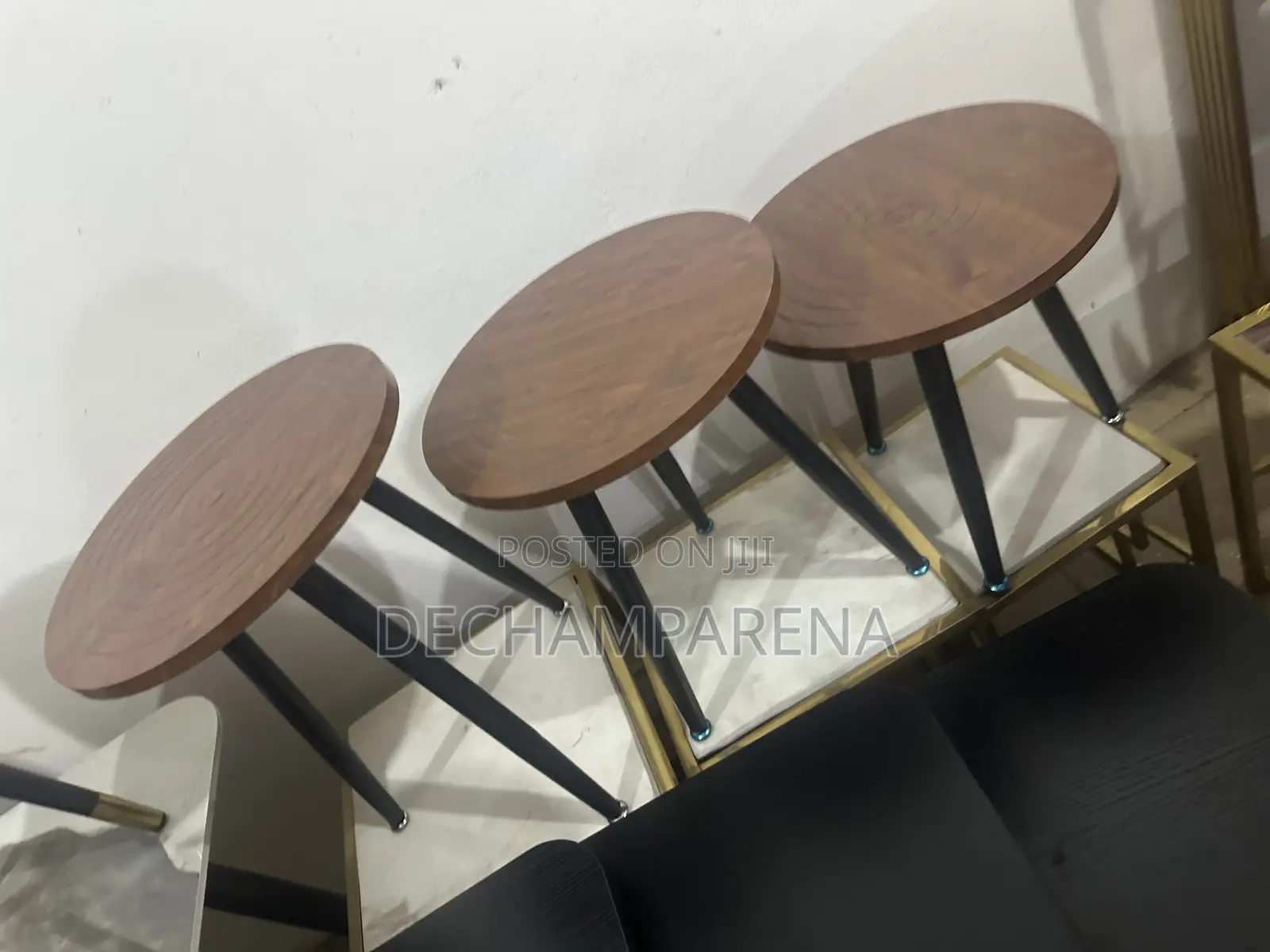 Simple, Stylish Functional Sidetable