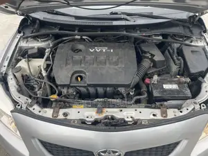 Toyota Corolla LE 4dr Sedan (1.8L 4cyl 4A) 2011 Silver