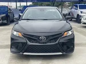 Toyota Camry SE 2022 Black