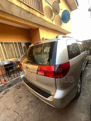 Super Clean Sienna 2 for Hire