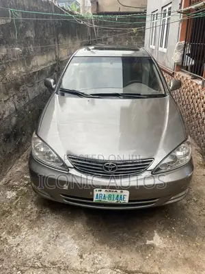 Toyota Camry LE 4dr Sedan (2.4L 4cyl 4A) 2004 Gray