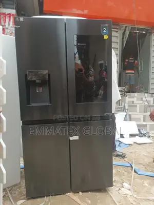68wc Side by Side Hisense Refrigerator,with Dispenser and Cube Making
