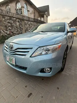 Toyota Camry XLE V6 4dr Sedan (3.5L 6cyl 6AM) 2009 Blue