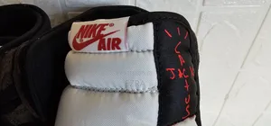 Jordan 1 High Travis Scott 2.0 OG.