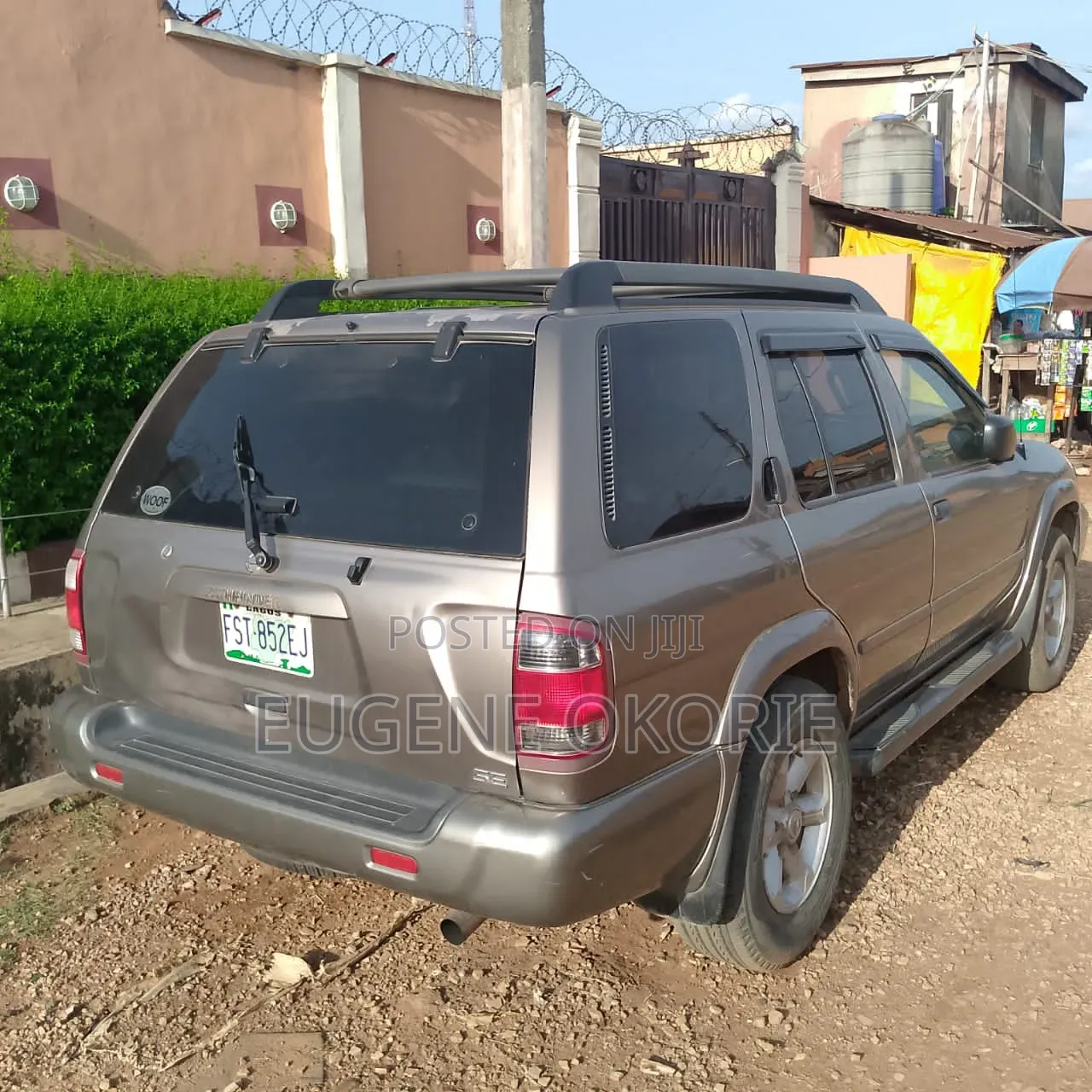 Nissan Pathfinder 2004 Gray