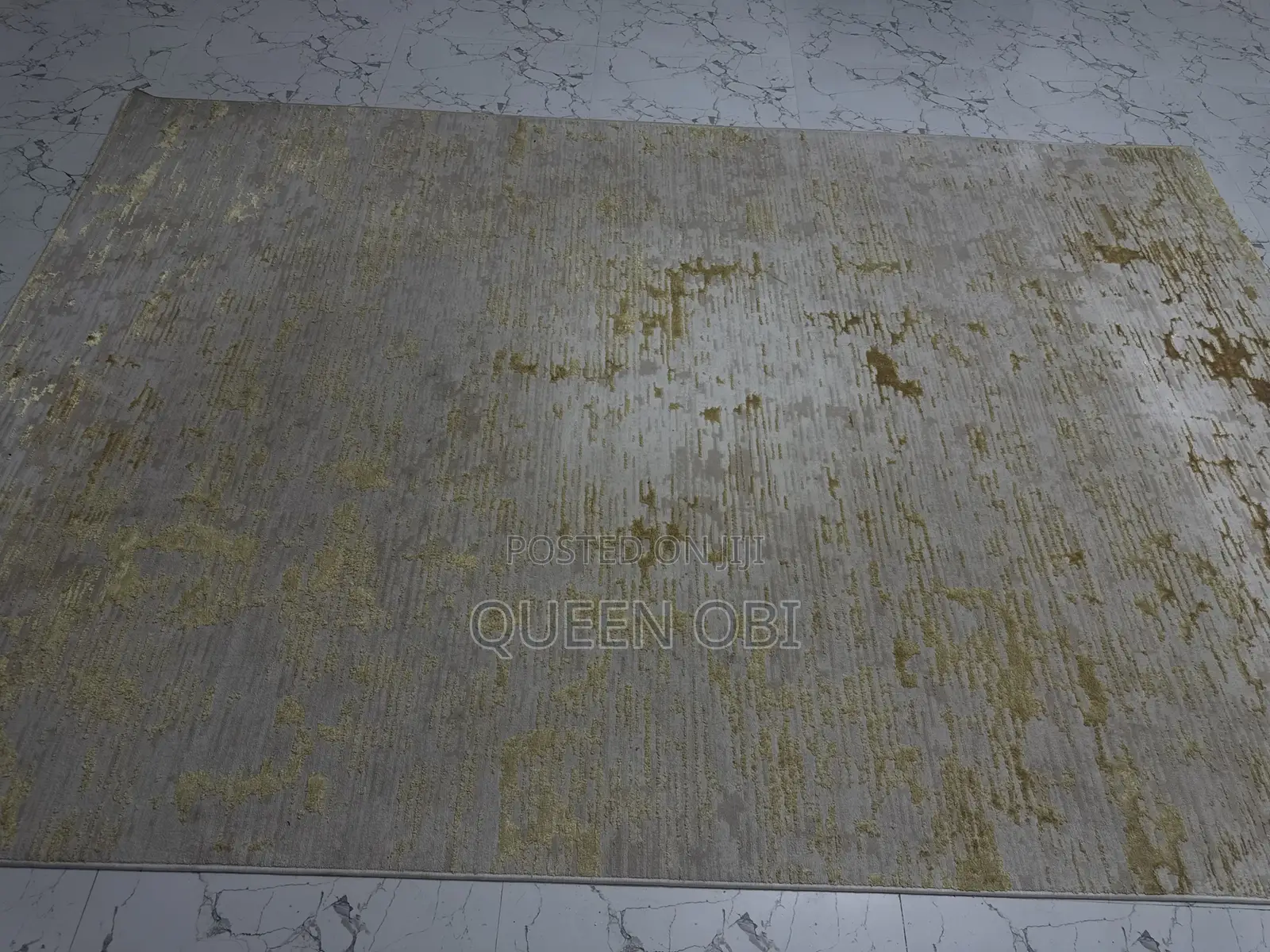 Gold Center Rug