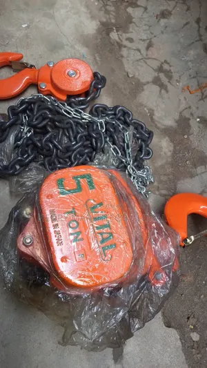 Chain Block (5 Ton by 3 Mtrs)