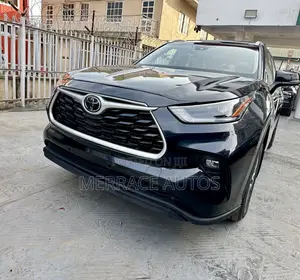 Toyota Highlander XLE AWD 2023 Black