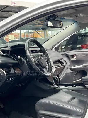 Toyota Avalon Limited 4dr Sedan (3.5L 6cyl 6A) 2014 Silver