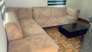 Set of Sofa. With the Center Table