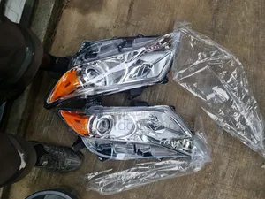 Headlight for Toyota Venza 2010 Model