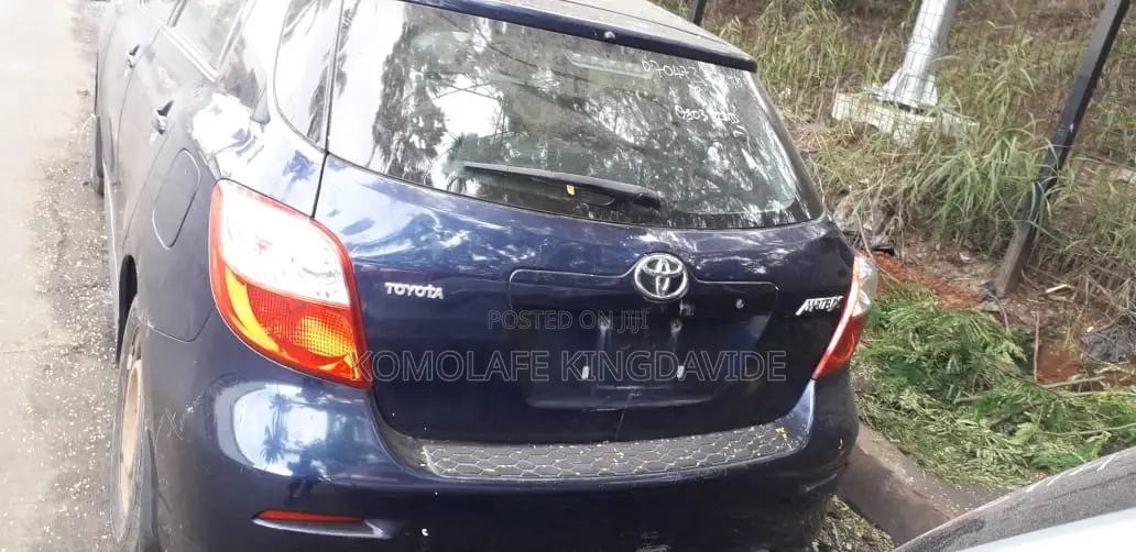 Toyota Matrix 2010 Blue