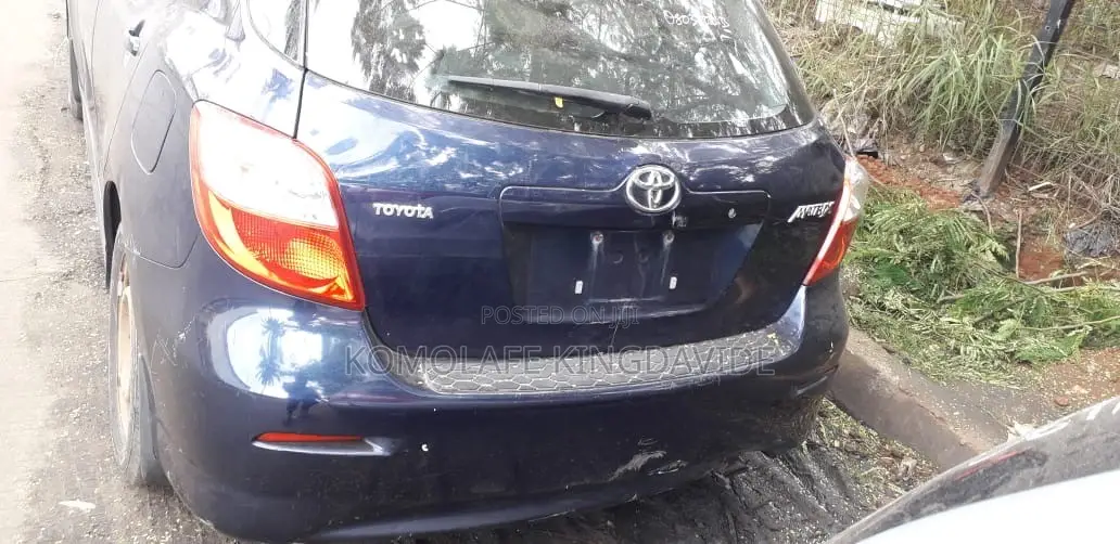 Toyota Matrix 2010 Blue