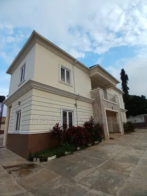 5bdrm Duplex in Naf Valley Estate for rent