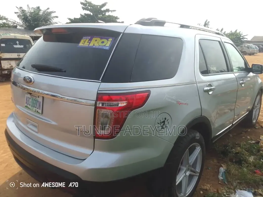 Ford Explorer 2014 Silver