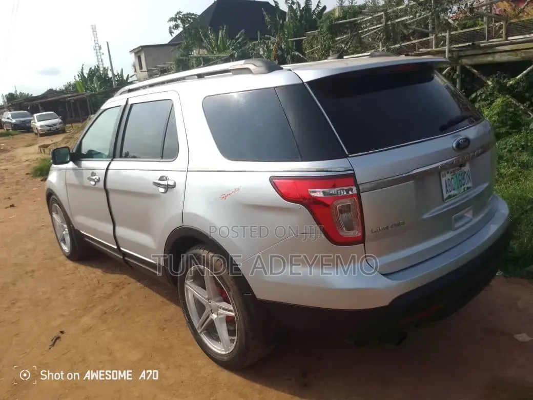 Ford Explorer 2014 Silver