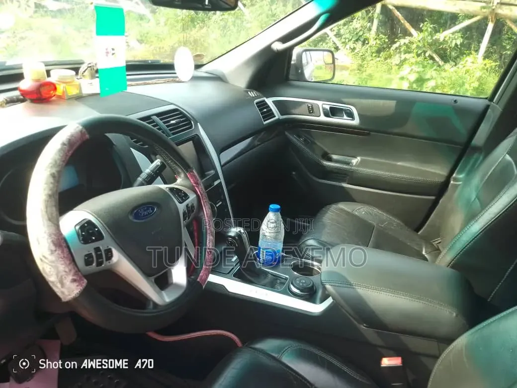 Ford Explorer 2014 Silver