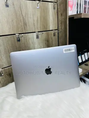Laptop Apple MacBook Pro 2022 M2 16GB Intel Core i7 SSD 512GB