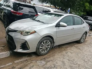 Toyota Corolla 2017 Silver