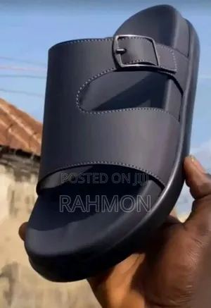 Men Cover Palm